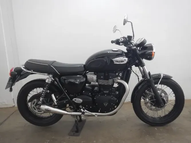 TRIUMPH BONNEVILLE T 100 - com escapamento esportivo !