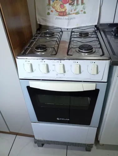 Vendo esses objetos estou de mudança 