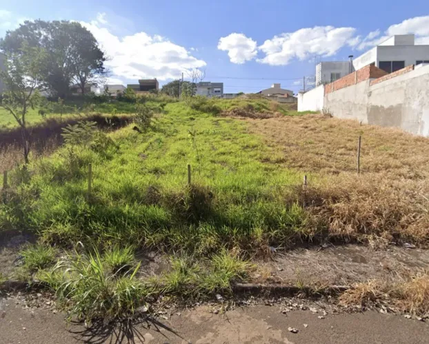 Terreno à venda no bairro Vigilato Pereira em Uberlândia