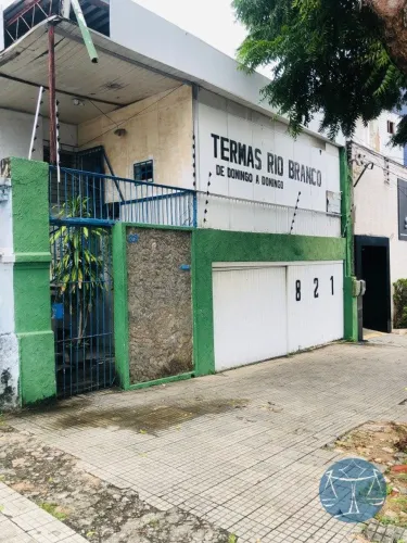 VENDE CASA COMERCIAL NO CENTRO DA CIDADE