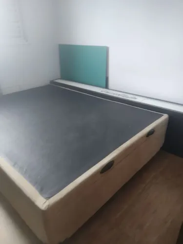 Vende se Base Cama Box Casal