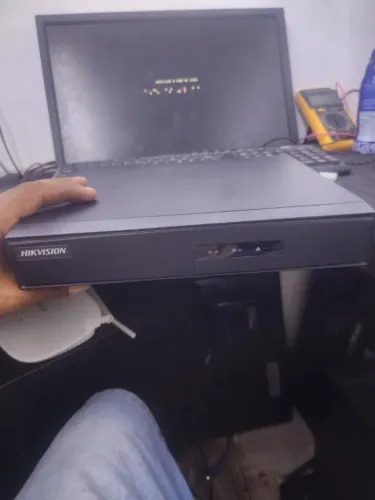 Dvr Hikvision 4 canais  - DS-7204HGHI-F1p + um rack caixa vazia