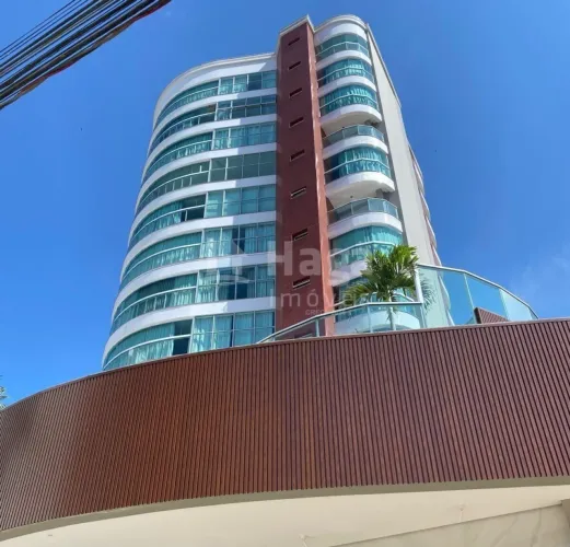 Apartamento mobiliado à venda no bairro São Luiz em Brusque/SC