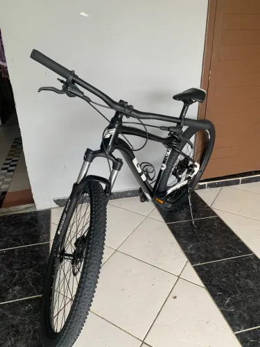 Bicicleta GT Avalanche.