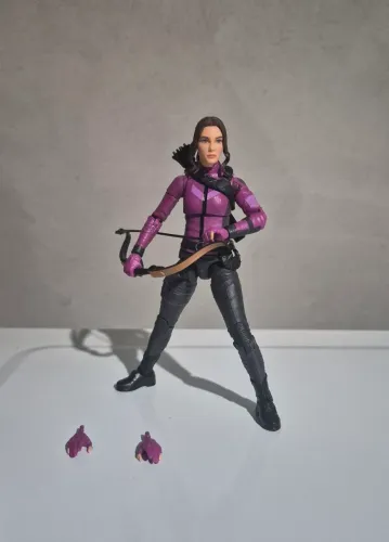 Kate Bishop marvel legends