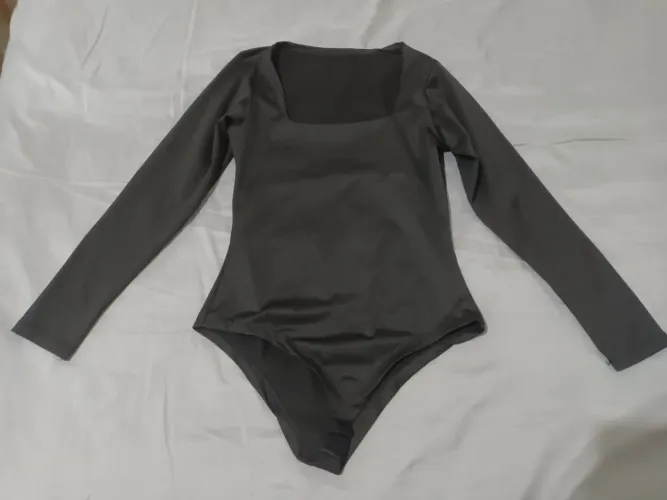 Body feminino tam U