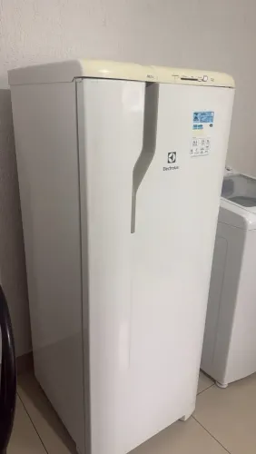 Geladeira Electrolux RE31