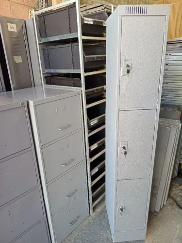 Armário vestiário com 03 portas reformado chapa pesada Nilko com fechadura novas 02 chaves