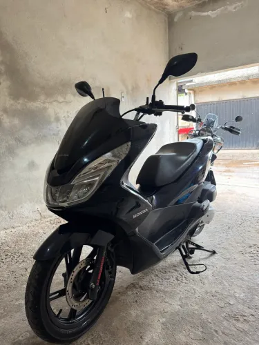 Honda PCX DLX 150 cc