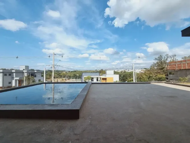 Casa com piscina, gourmet, 3 suítes e uma vista incrivel, no condomínio UNA