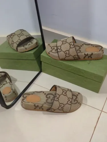 Slide Gucci Monogram