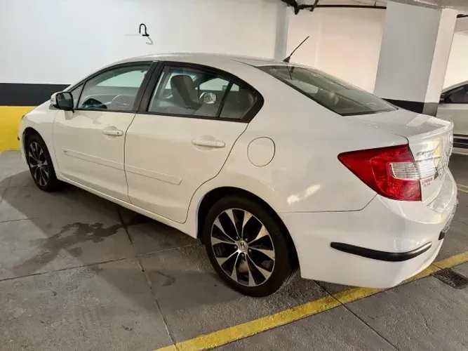 Honda Civic Sedan LXR 2.0 Flexone 16V Aut. 4P 2015