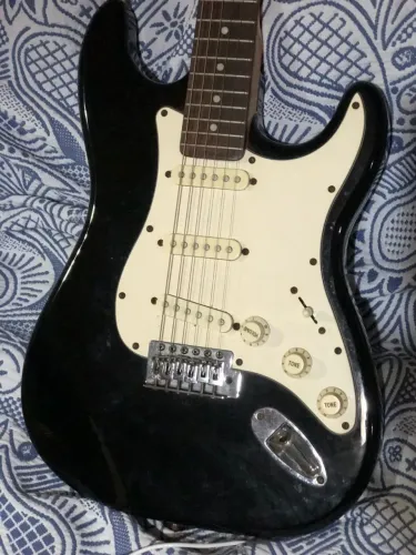 Guitarra condor regulada 