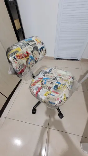 cadeira escritório/ estudos