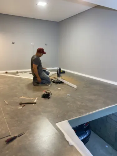 Piso Laminado, Piso Vinílico, Grama Sintética, Carpete, Porcelanato, Cerâmica, Reforma 