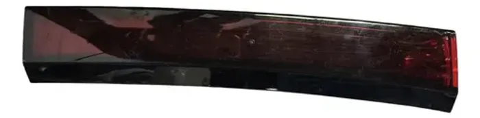 Lanterna Tampa Traseira L/e (265555r05a)nissan Kicks 21/25 Esquerdo/motorista Vermelho