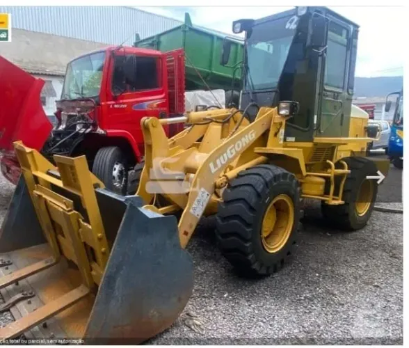 PA CARREGADEIRA LIUGONG  - MODELO 816 C