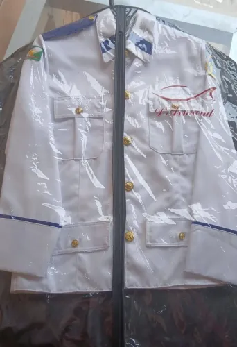 Vendo tônica branca NOVA e conservada