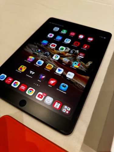 iPad 9 64Gb com capa e caneta