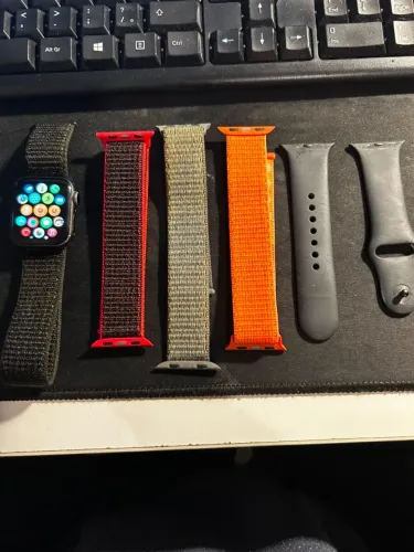 Apple Watch 4 - 40mm - Space Gray - Aluminium Black