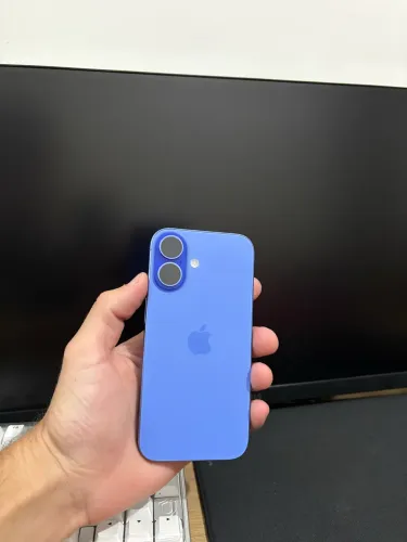 iPhone 16