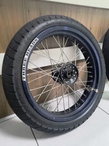 Jogo de Rodas Motard Threeheads para Yamaha XTZ 250 Lander