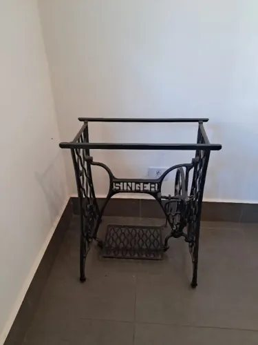 Pé de máquina de costura