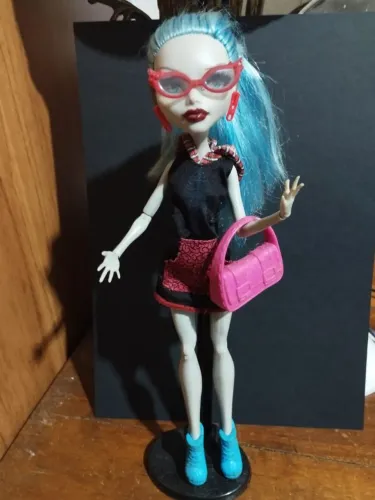Monsters high Ghoulia Yelps Scaris