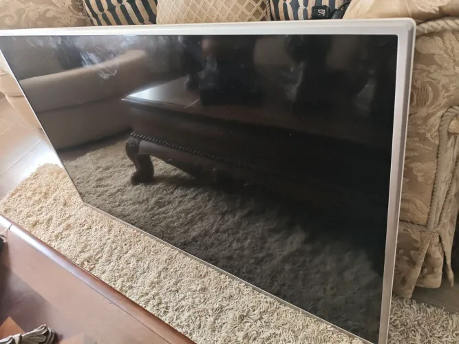 Smart TV LG, Mod:60LF5850, 60 polegadas.