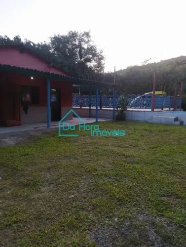 Chácara com lazer completo ,ótima oportunidades , aceitamos entrada e parcelas .