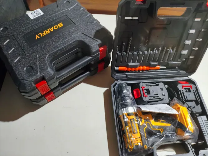 Furadeira e parafusadeira 48V com duas baterias