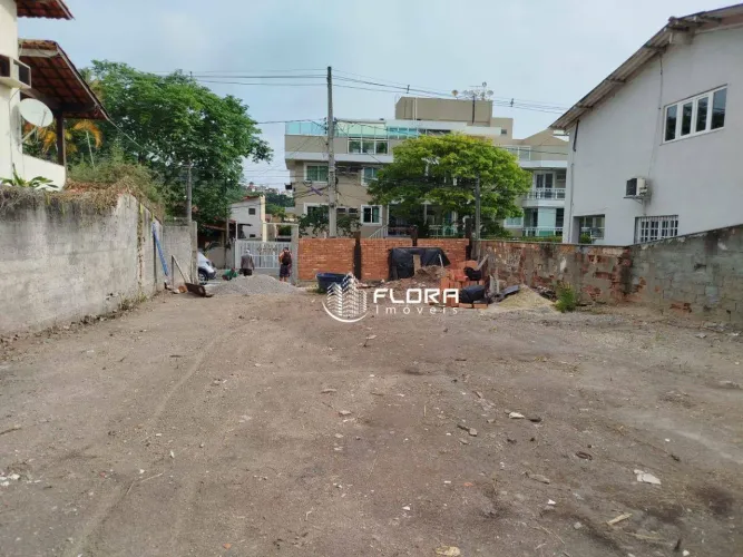 Terreno à venda, 384 m² por R$ 650.000,00 - Piratininga - Niterói/RJ