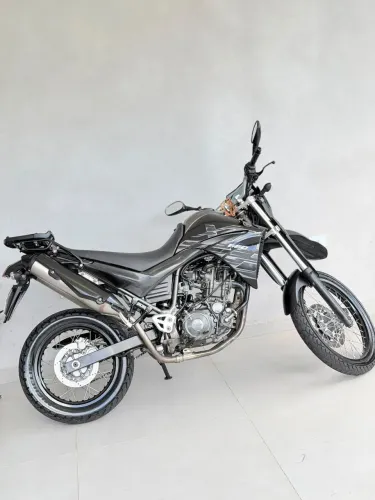 XT 660 2012 doc em dia
