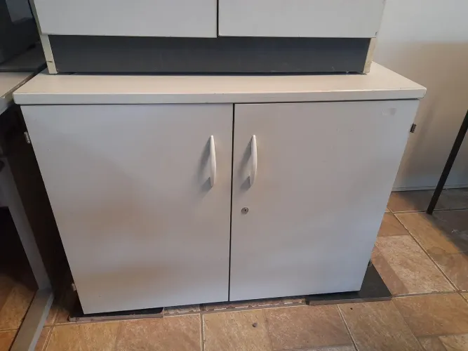 Armário baixo para pasta suspensa- usado
