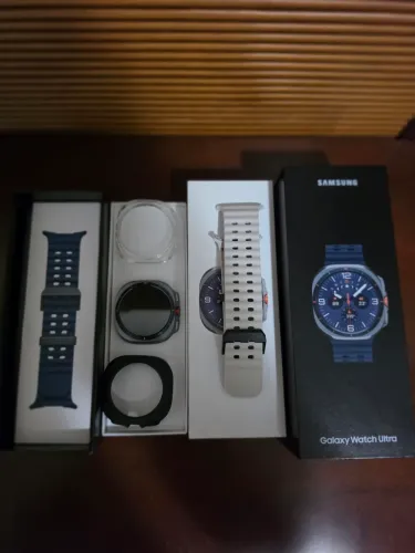 Galaxy Watch Ultra 2025 64GB LTE (9 meses de uso - Garantia)
