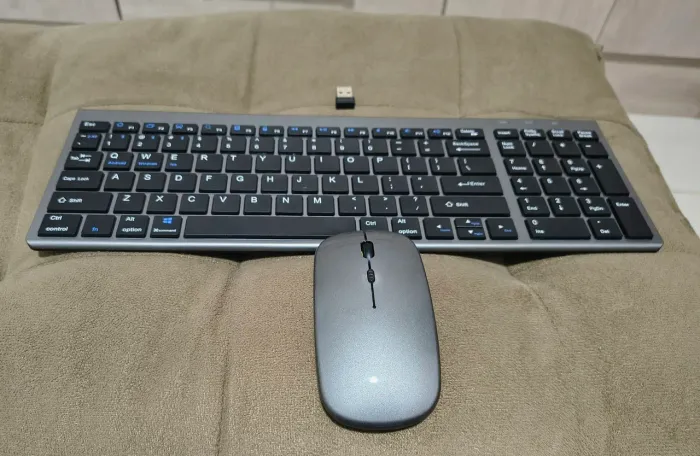 Teclado e mouse sem fio