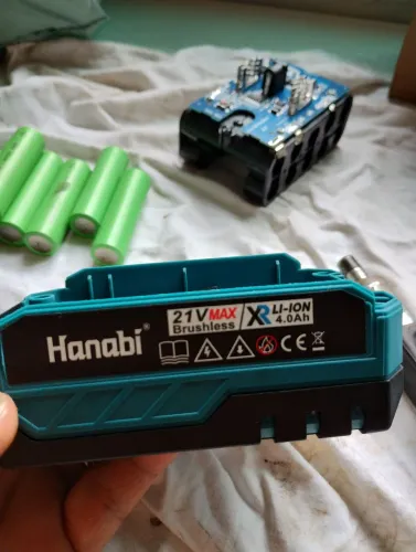 Case de parafusedeira 20V 4AH 10 células ,com BMS.
