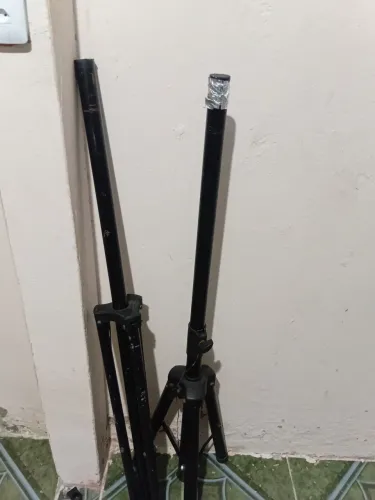 Pedestais para caixa de som