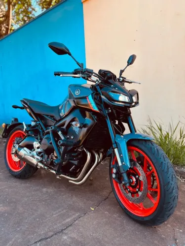 YAMAHA MT-09 2023 | 23.000 KM | ESCAPAMENTO POWER