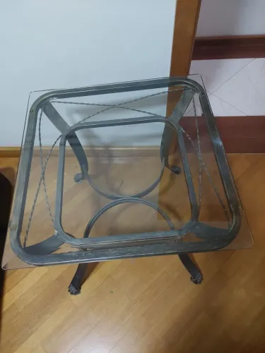 Mesa de centro e/ou lateral