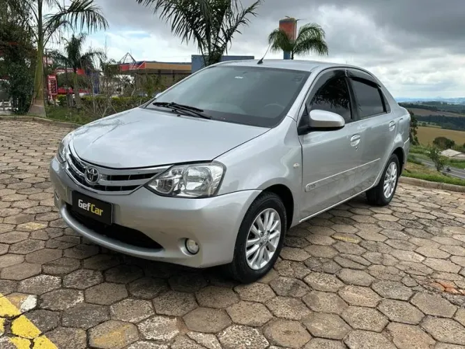 Toyota Etios XLS 1.5 Flex 16V 5P Mec. 2014