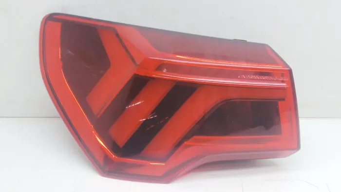 Lanterna Esquerda Audi Q3 1.4 2020 / 2021 Nº83a945091 Esquerdo Vermelho