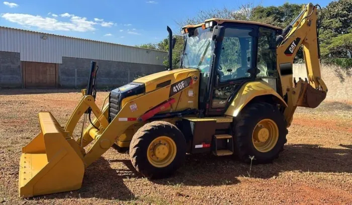 RETROESCAVADEIRA CATERPILLAR 416F ANO 2020