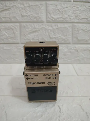 Pedal Boss Dynamic Wah AW-3