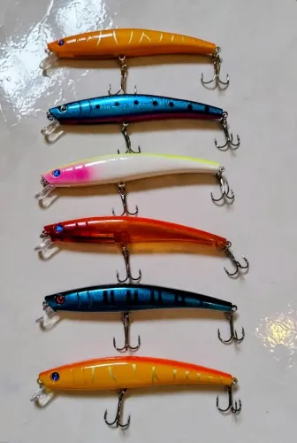 6 Iscas Artificiais Meia Água 11,5cm/12G+Brinde Gancho