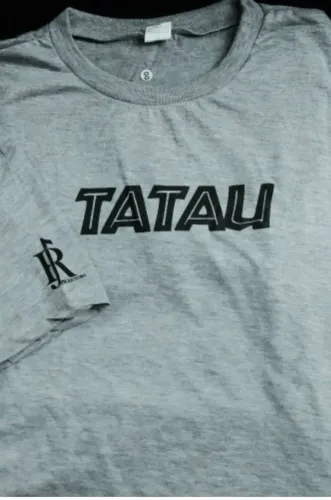 CAMISA- TATAU - VOCALISTA DA BANDA ARAKETU