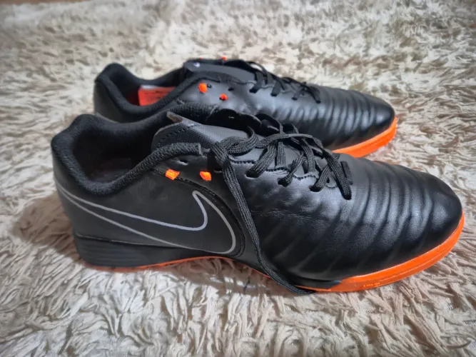 Chuteira NIKE Tiempo Legend 7 Academy Society