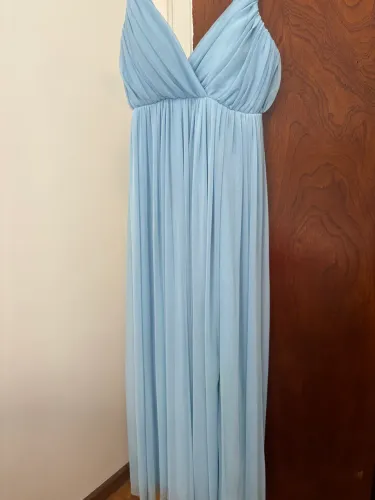 Vestido longo em tule azul bebê com fenda MAJESTÉ, tam M