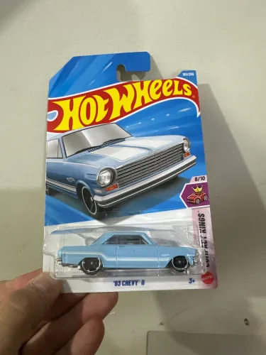 Hot wheels "63 Chevy II"