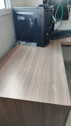 Boa mesa espaçosa
